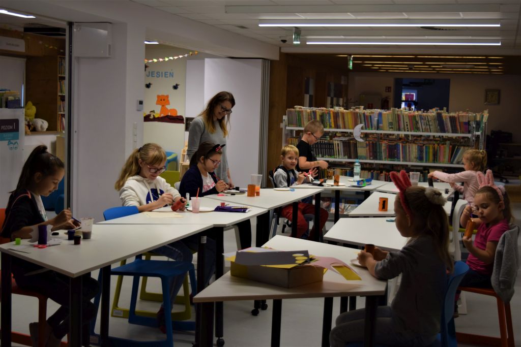 poranek z biblioteką